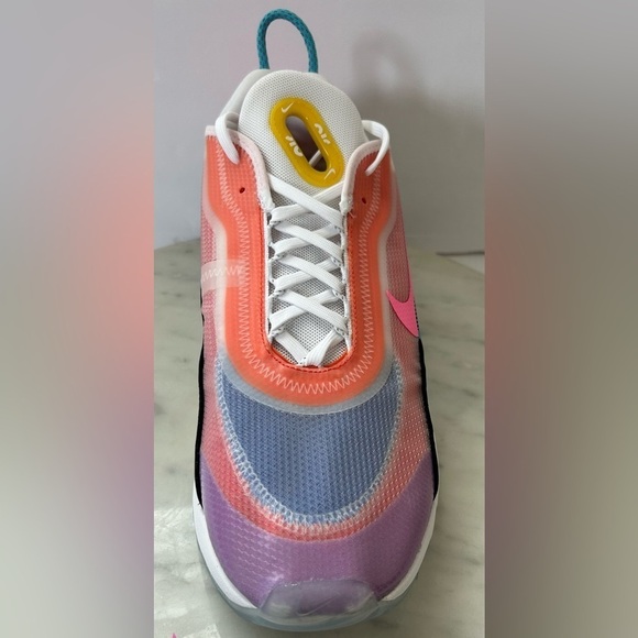 BRAND NEW IN ORIGINAL BOX Nike 2090 Be True Air Max - Size 11.5 US - PRIDE - Picture 11 of 13